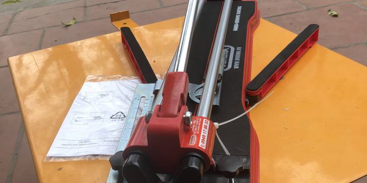 4 Bước Sử Dụng An Toàn Bàn Cắt Gạch Đẩy Tay Oshima