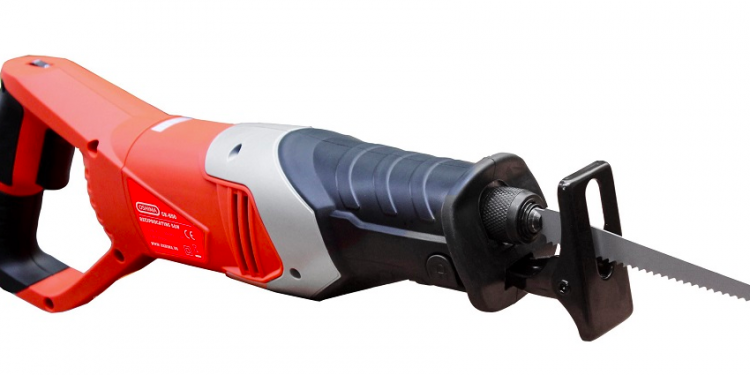 Sử Dụng Máy Cưa Kiếm An Toàn Và Hiệu Quả