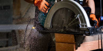 Máy cưa đĩa và những lưu ý để bảo đảm an toàn khi sử dụng