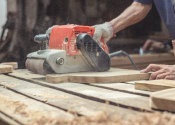 Tránh Làm Gì Khi Sử Dụng Máy Chà Nhám?