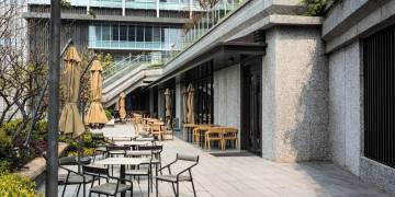 3 Thiết Bị Điện Cho Quán Cafe Ngoài Trời