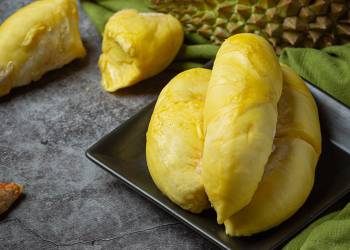 Giải pháp canh tác cây sầu riêng – Làm cỏ và bón phân