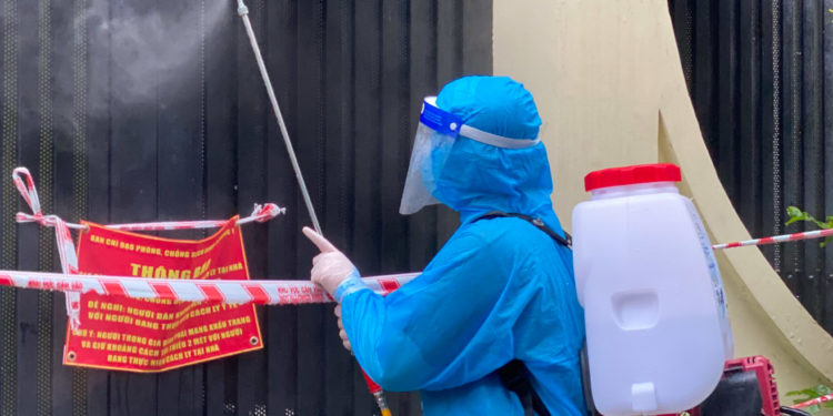 GIẢI PHÁP PHUN XỊT KHỬ TRÙNG DỊCH